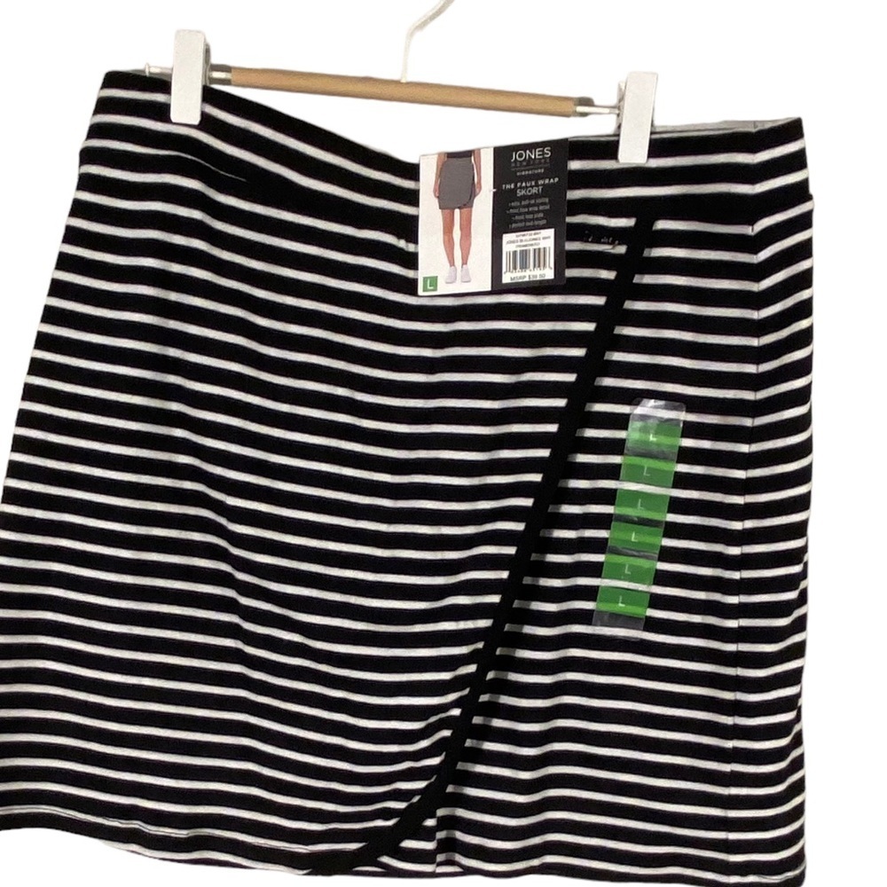 Jones New York Stripes Skort Sz Large NWT
